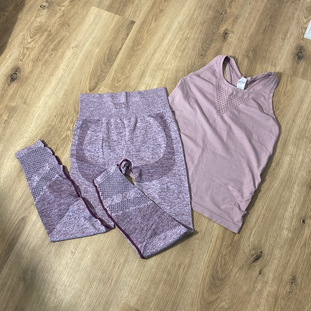 🌸Bundle Victoria’s Secret leggings and tank top